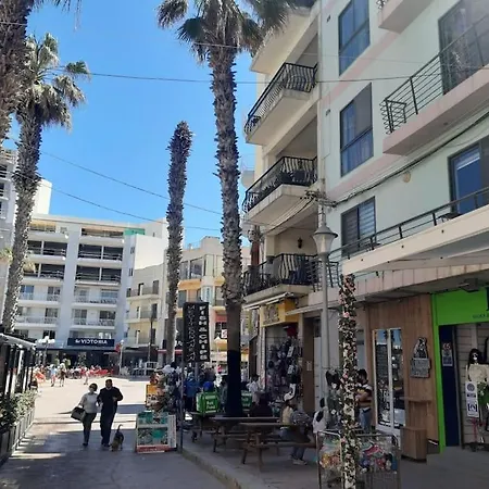 Lovely Two Bedroom *