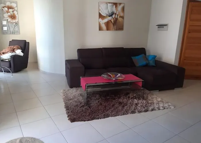 Lovely Two Bedroom St Paul's Bay