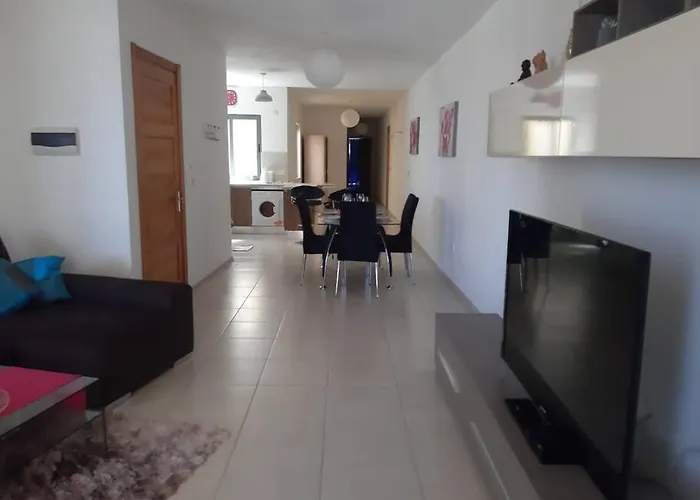 Apartamento Lovely Two Bedroom St Paul's Bay